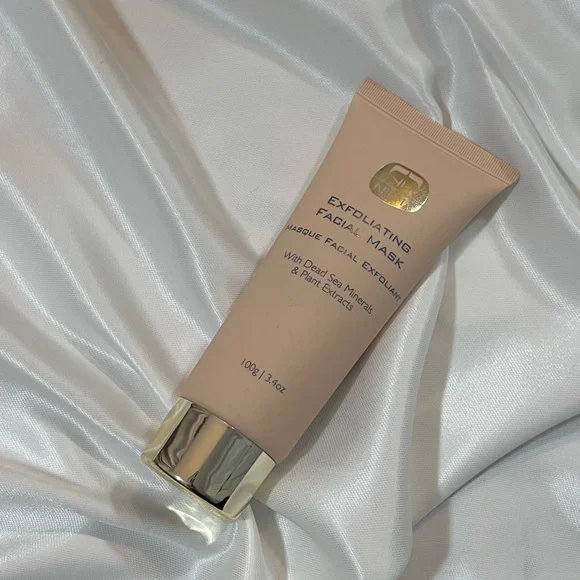 Kedma Exfoliating Facial Mask - Picture 2 of 3